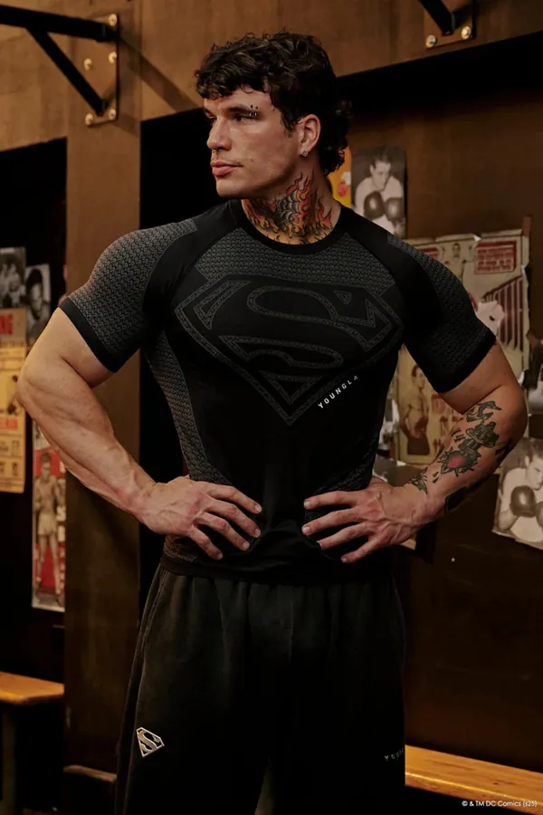 YoungLA Superman Compression Tees — orijinal, ön siparişle